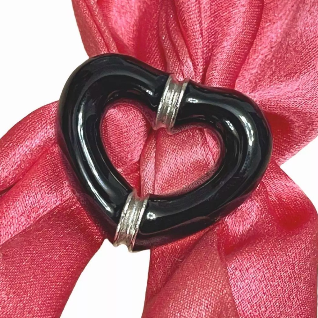 Gucci Pink Silk Twilly Scarf W Bamboo Heart Scarf Ring